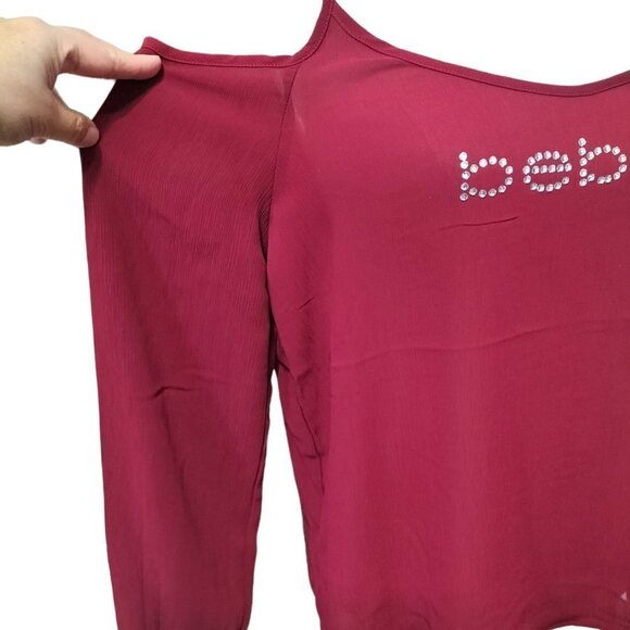 (671) Bebe Burgundy Cold Shoulder Embellished Logo Top Size Small - Picture 3 of 4